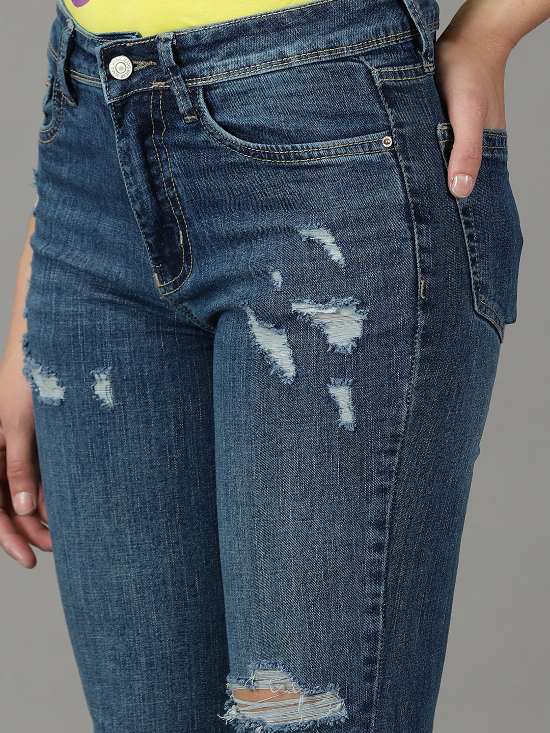 Women's Navy Blue Relaxed Fit High-Rise Mildly Distressed Light Fade Stretchable Cotton Jeans