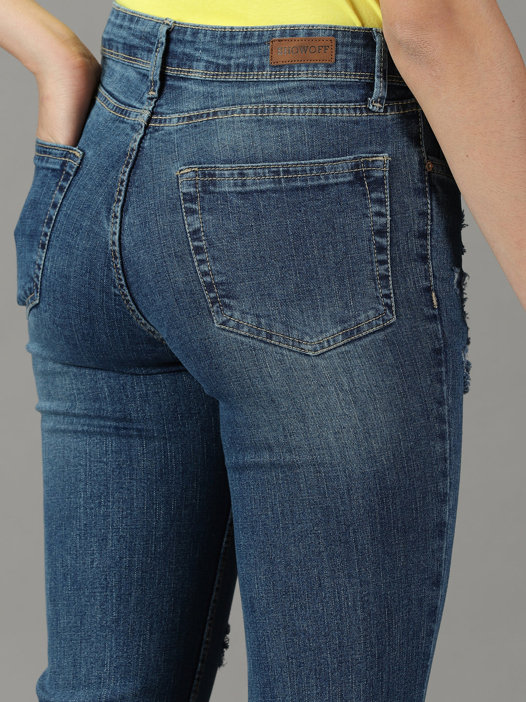 Women's Navy Blue Relaxed Fit High-Rise Mildly Distressed Light Fade Stretchable Cotton Jeans