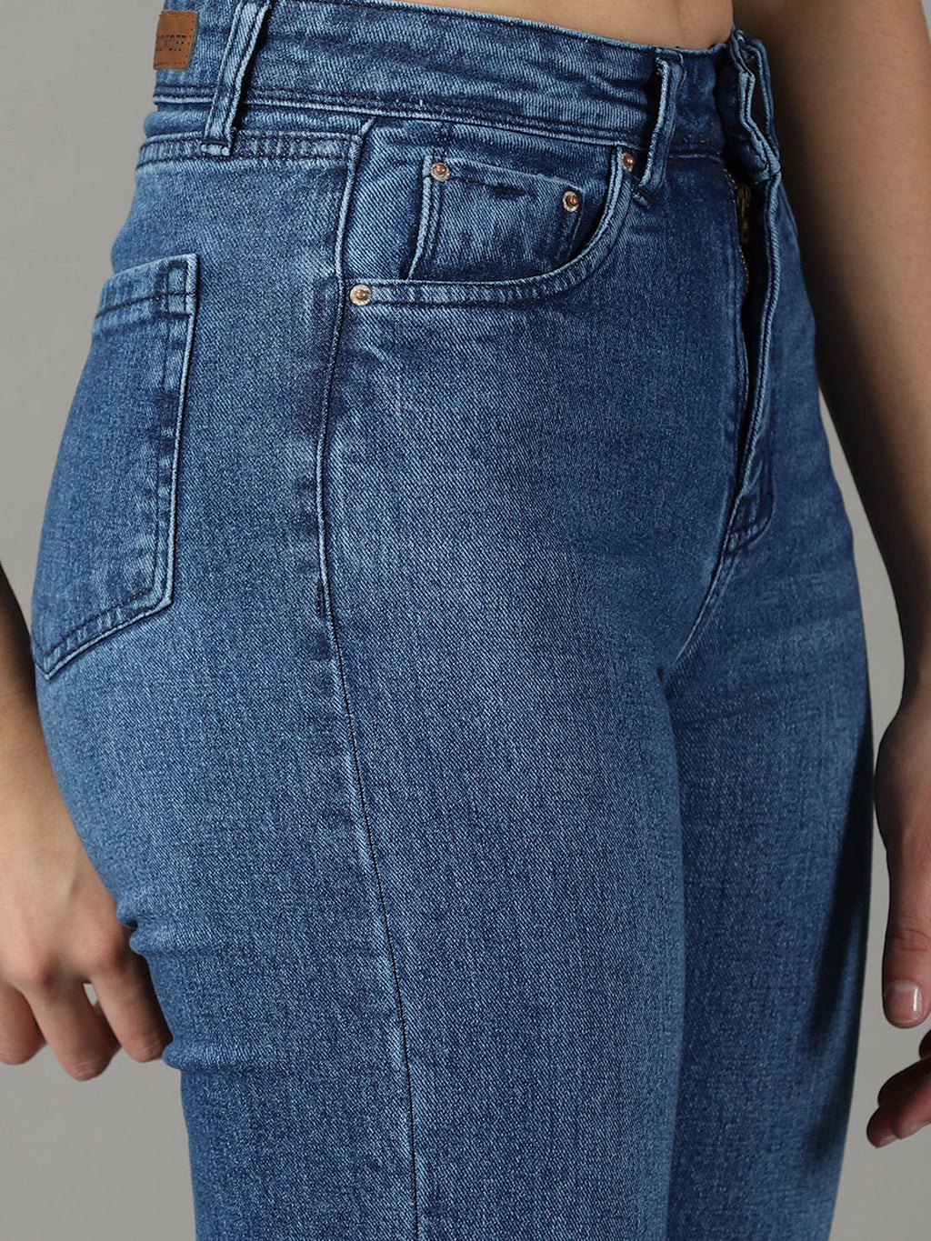 Women's Blue Straight Fit Light Fade Stretchable Cotton Jeans