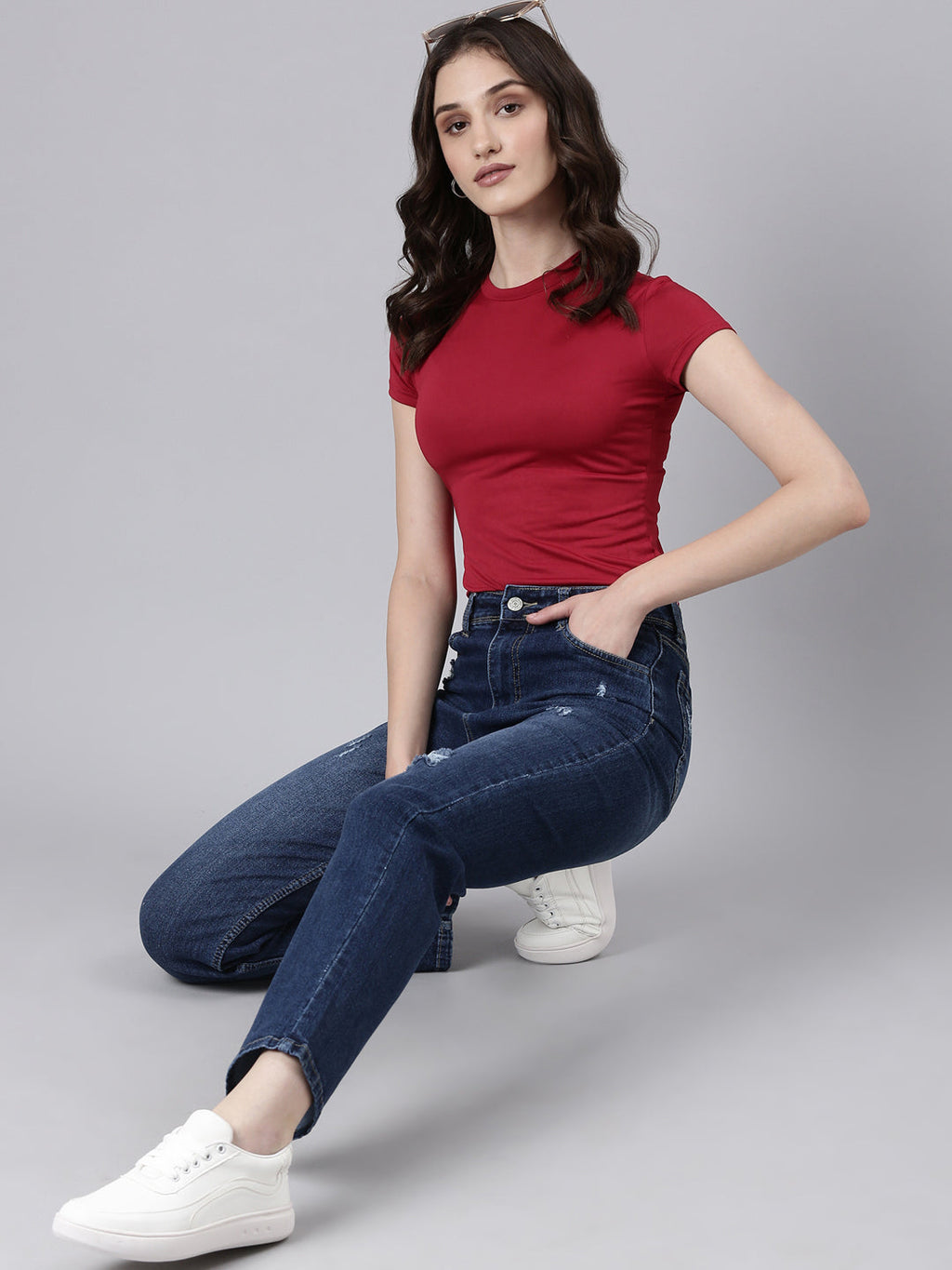 Women's Navy Blue Mid Rise Straight Fit Light Fade Denim Jeans