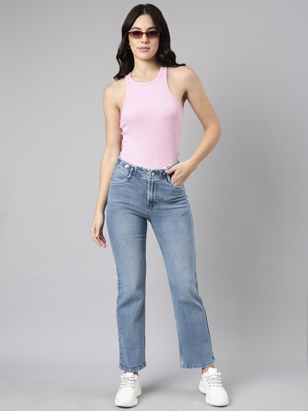 Women's Blue Straight Fit Light Fade Stretchable Jeans