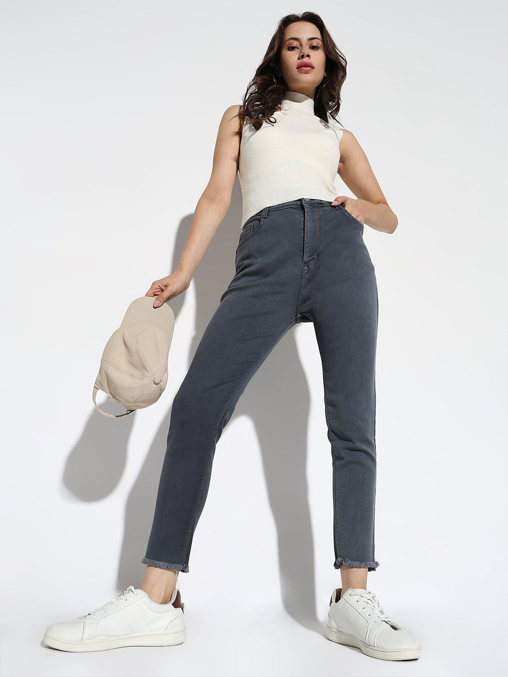 Women's Grey Comfort Slim Fit Light Fade Cotton Stretchable Jeans