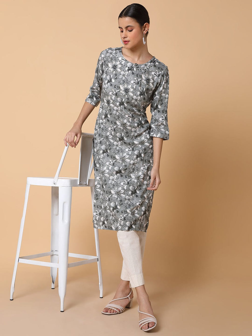 Women's Floral Grey Straight Kurta