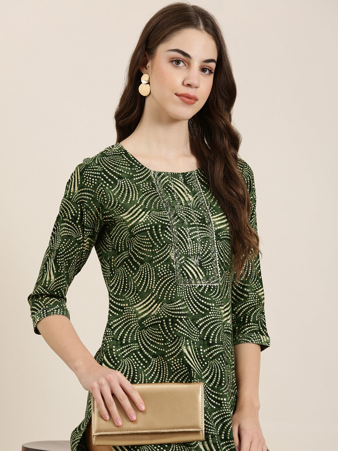 Women's Green Ethnic Motif Printed Thread Work Straight Kurta