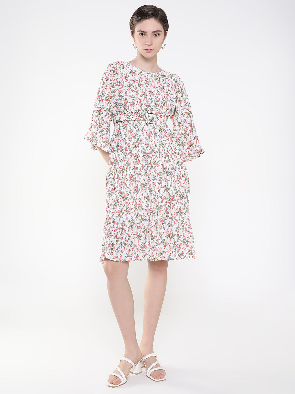 Women's White Round Neck Accordion Pleats Floral Printed Chiffon A-Line Dress With Belt