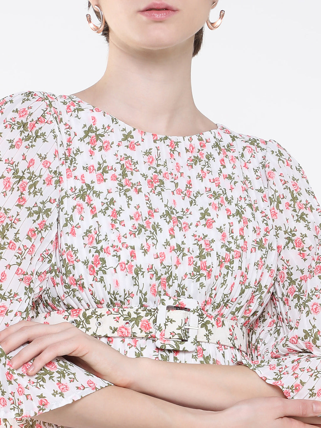 Women's White Round Neck Accordion Pleats Floral Printed Chiffon A-Line Dress With Belt