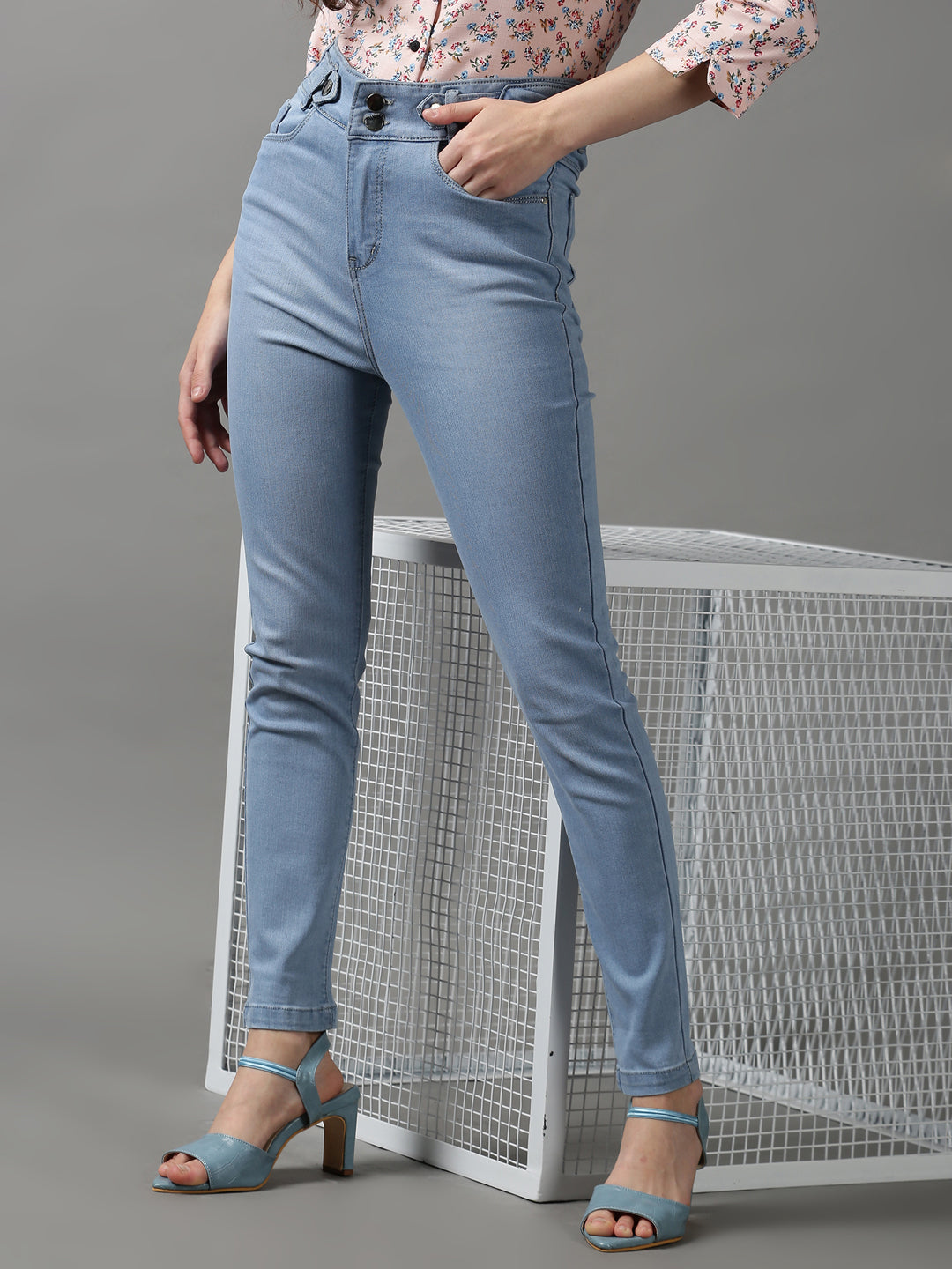 Women's Blue Skinny Fit Light Fade Stretchable Denim Jeans