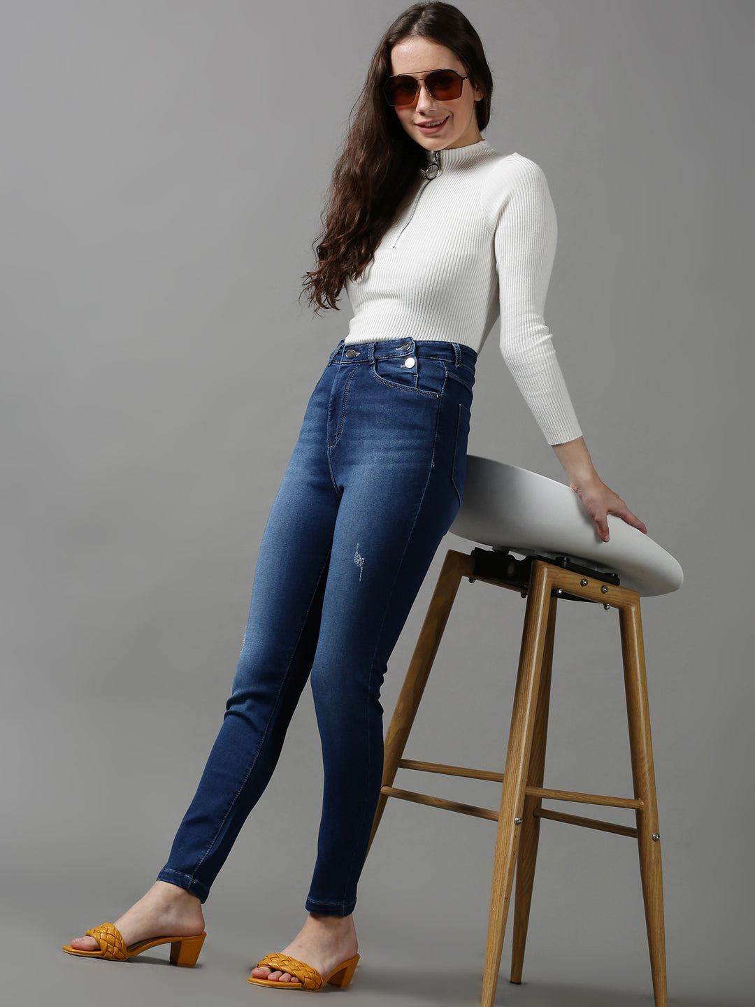 Women's Blue Skinny Fit Mildly Distressed Light Fade Stretchable Denim Jeans