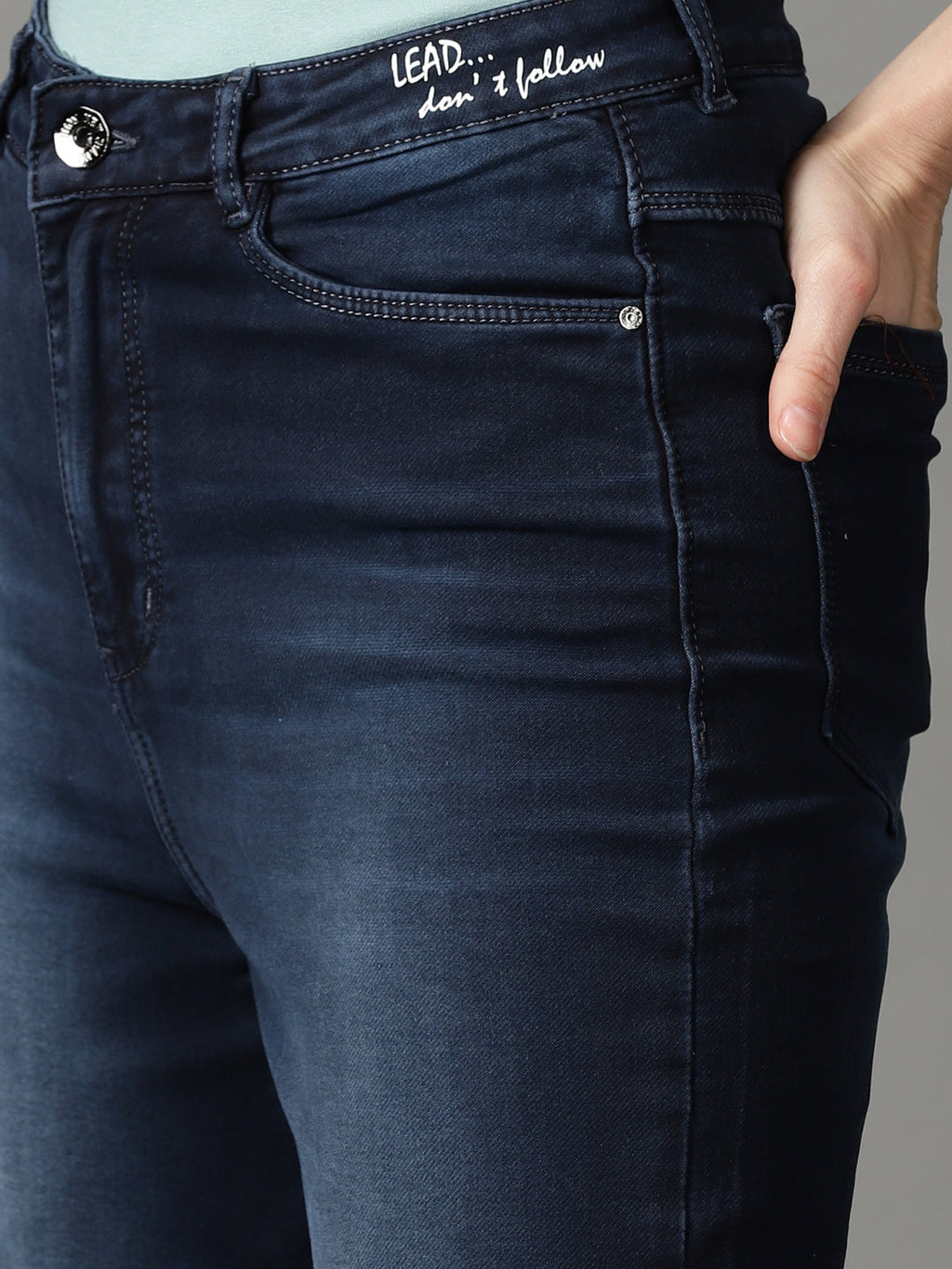 Women's Navy Blue Straight Fit High-Rise Light Fade Stretchable Jeans