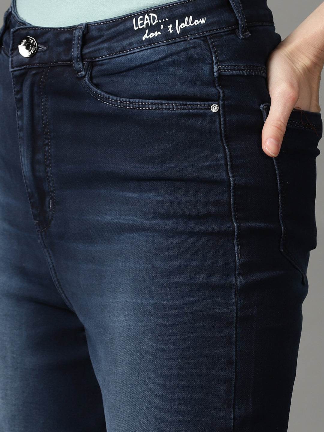 Women's Navy Blue Straight Fit High-Rise Light Fade Stretchable Jeans