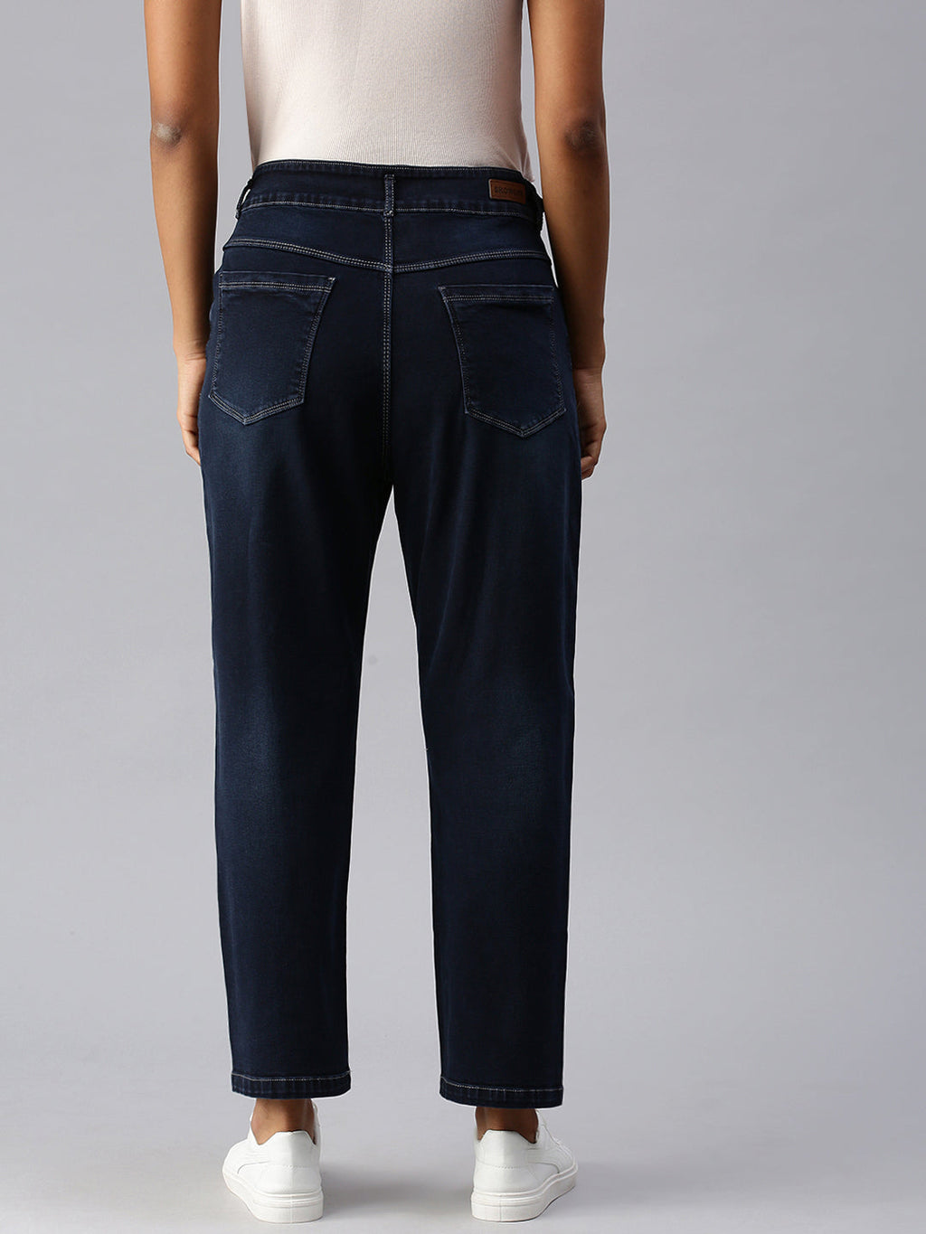 Women's Blue Straight Fit High-Rise Low Distress Light Fade Stretchable Denim Jeans