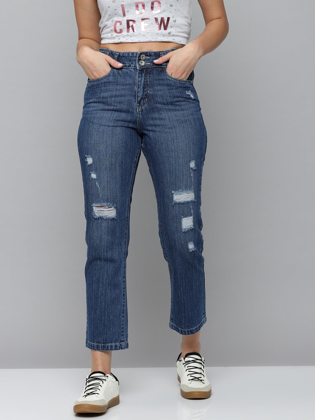 Women's Navy Blue Jean Relaxed Fit High-Rise Mildly Distressed Light Fade Stretchable Jeans