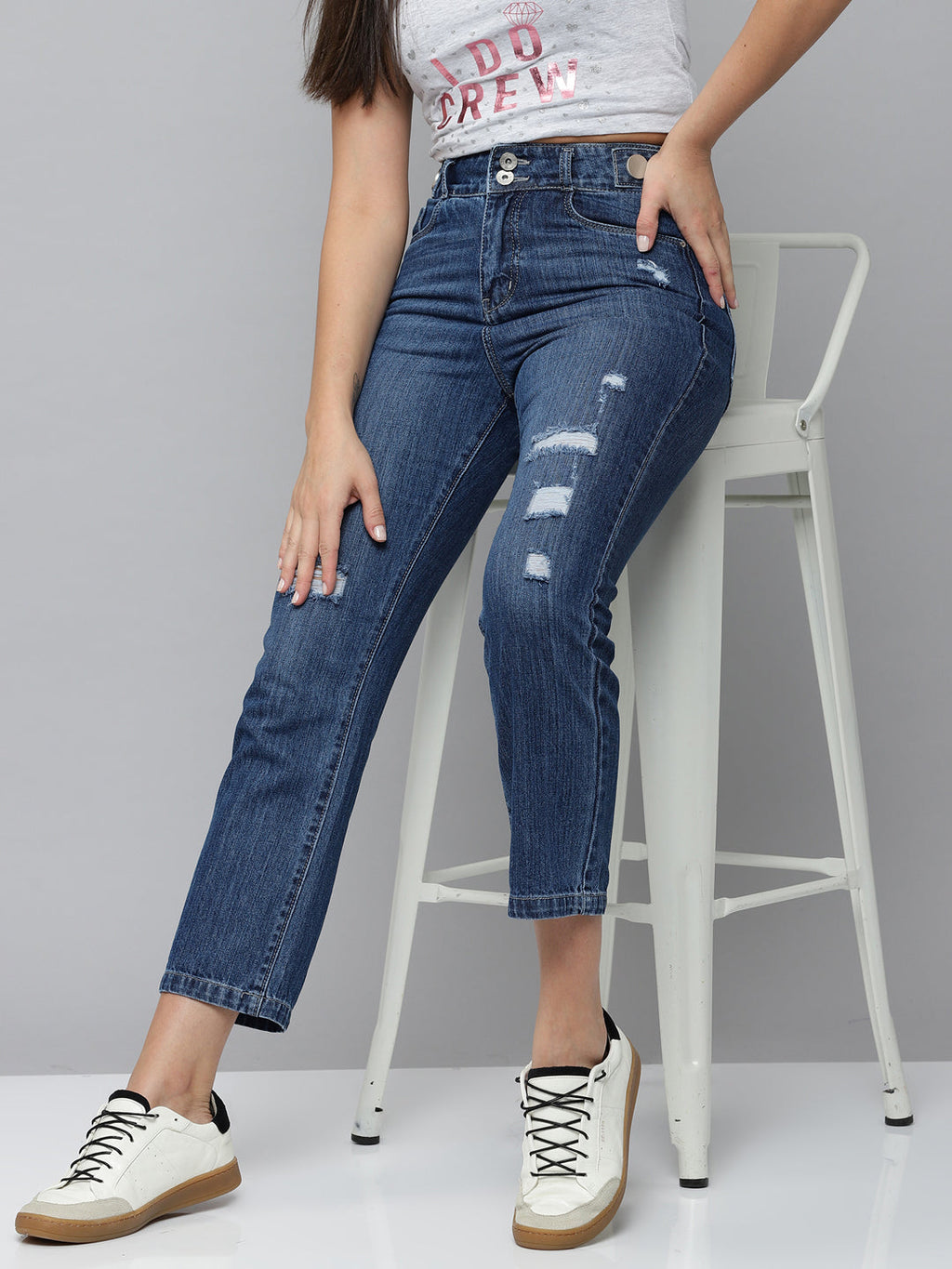 Women's Navy Blue Jean Relaxed Fit High-Rise Mildly Distressed Light Fade Stretchable Jeans