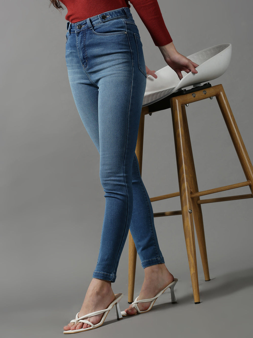 Women's Blue Skinny Fit Light Fade Stretchable Denim Jeans