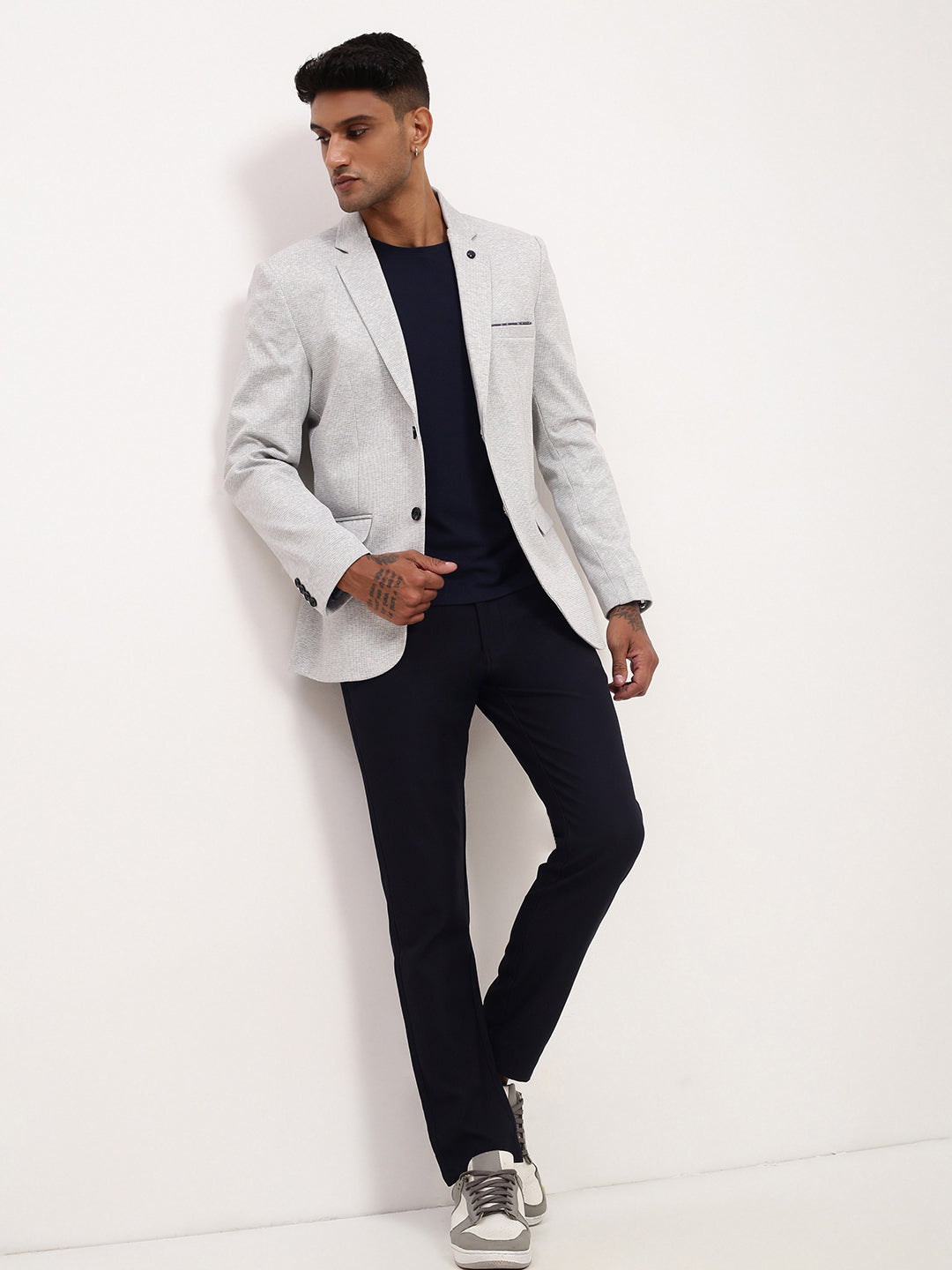 Men's Grey Solid Single Breasted Blazer