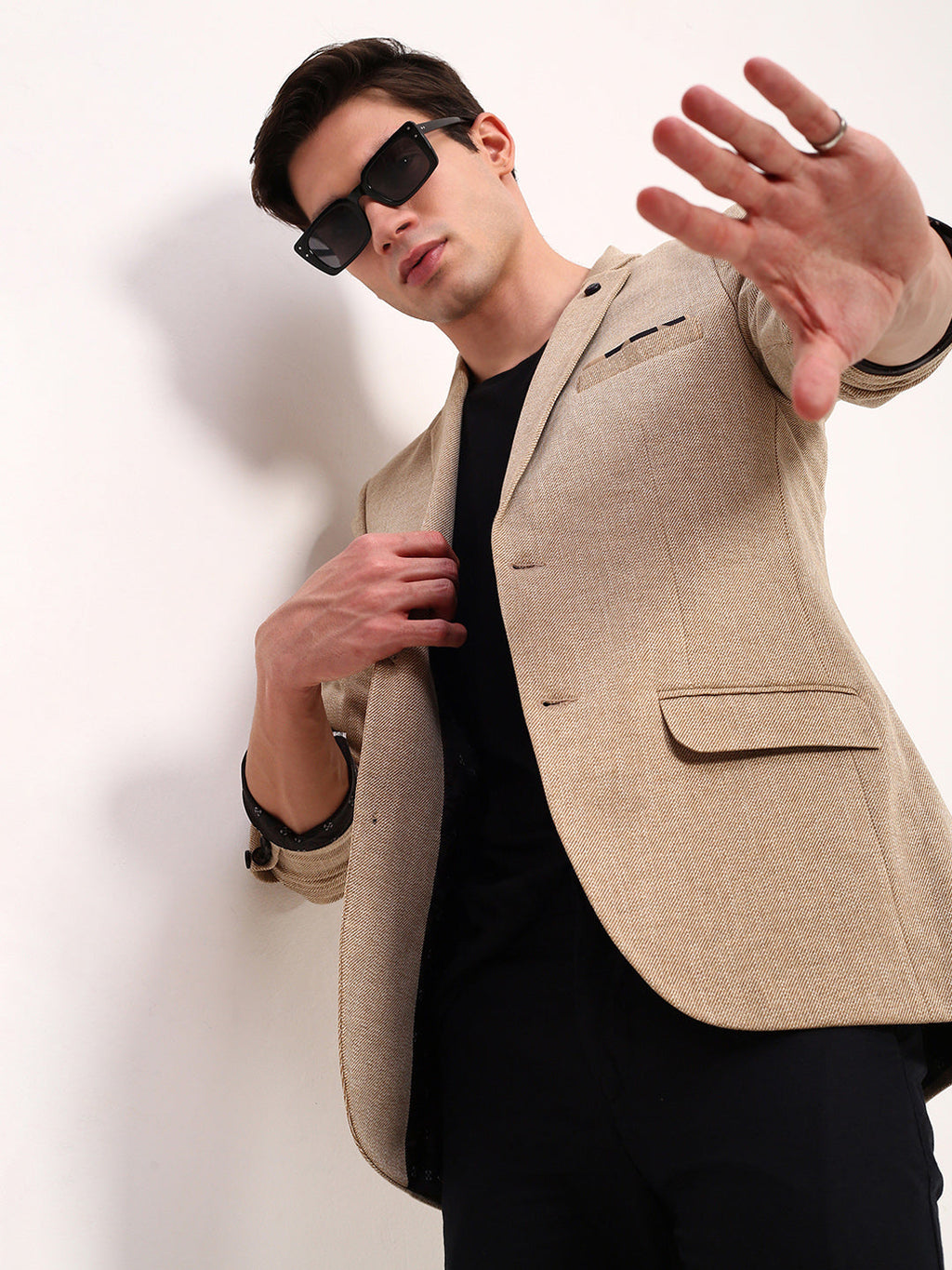 Men's Brown Self Design Solid Single Breasted Blazer