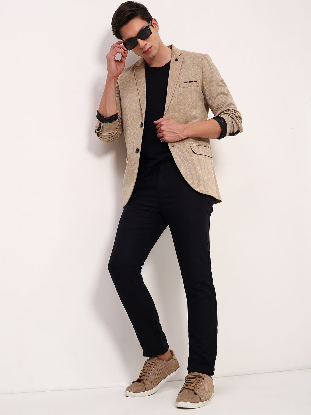 Men's Brown Self Design Solid Single Breasted Blazer