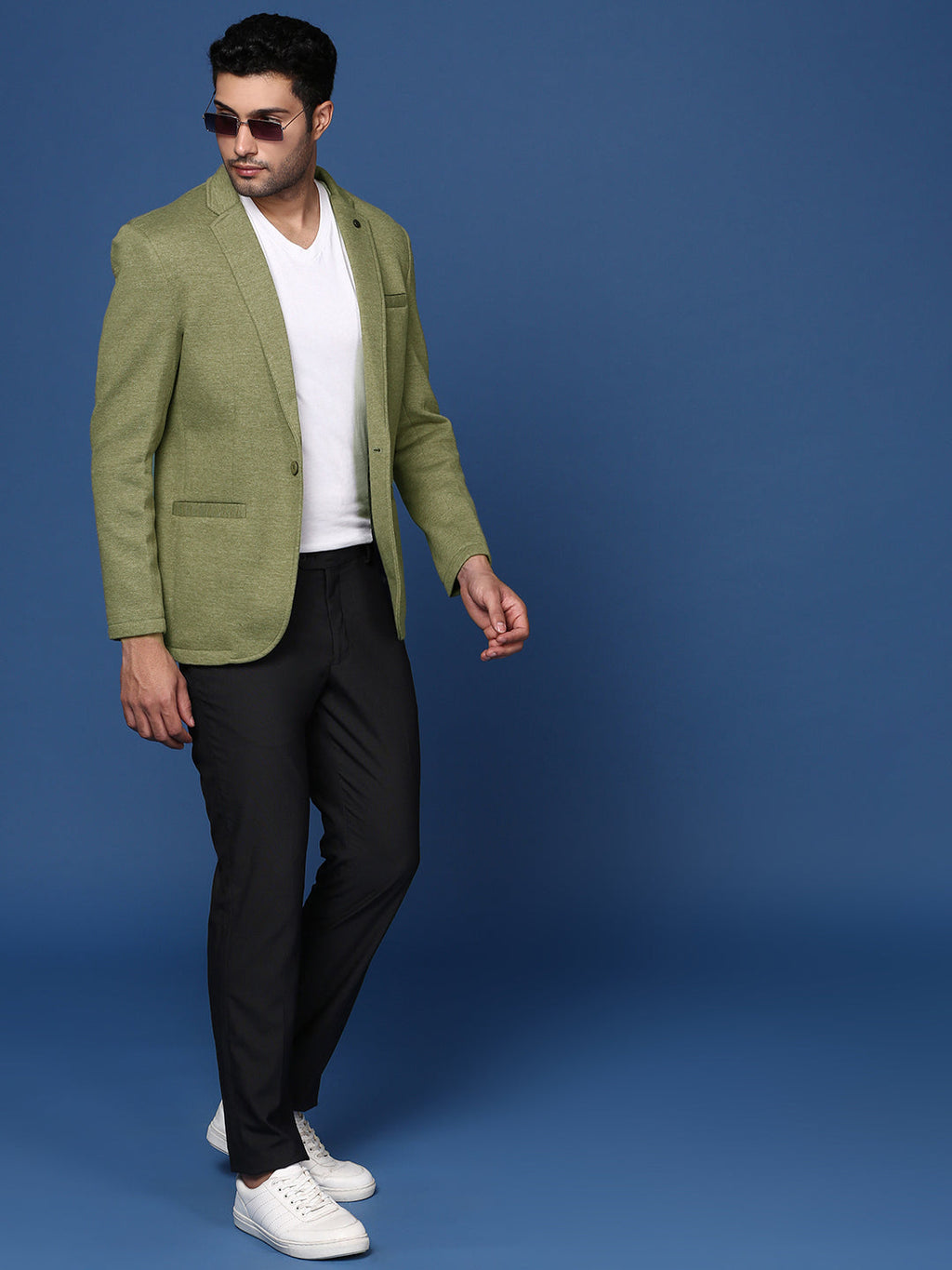 Men's Green Solid Single Breasted Blazer
