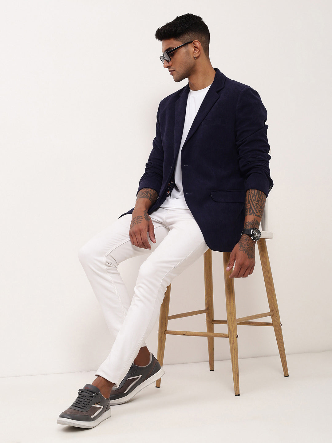 Men's Navy Blue Solid Single Breasted Blazer