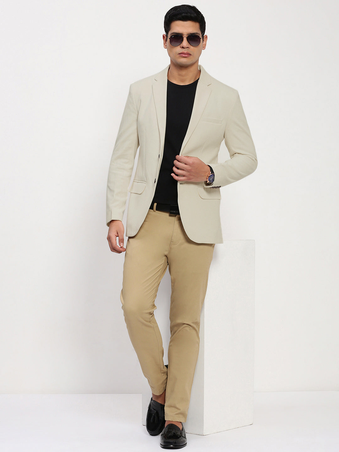 Men's Beige Solid Single Breasted Blazer