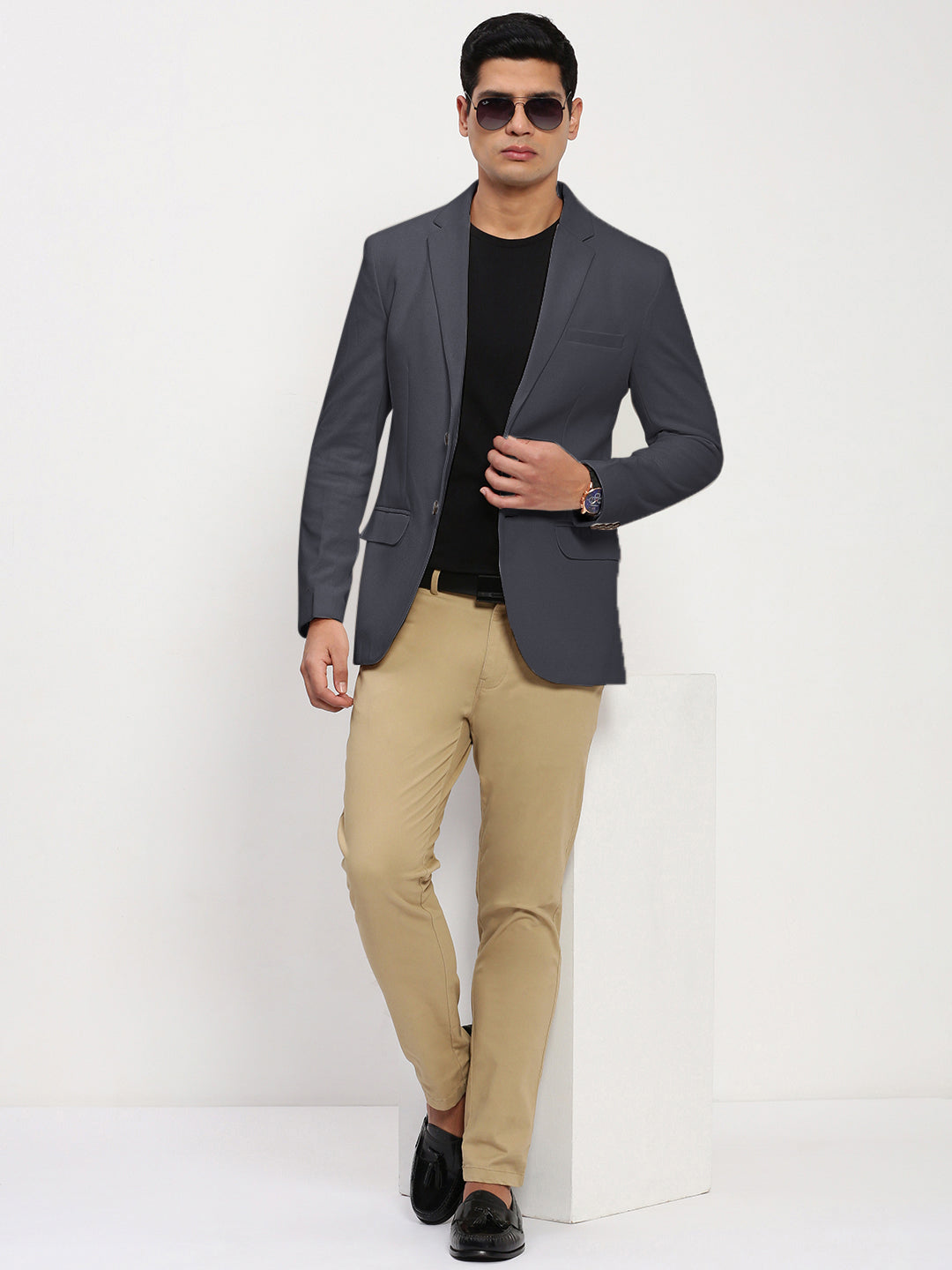 Men's Grey Solid Single Breasted Blazer