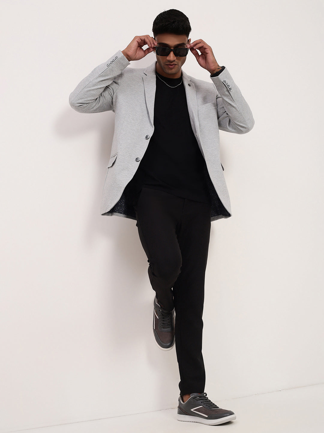 Men's Grey Solid Single Breasted Blazer