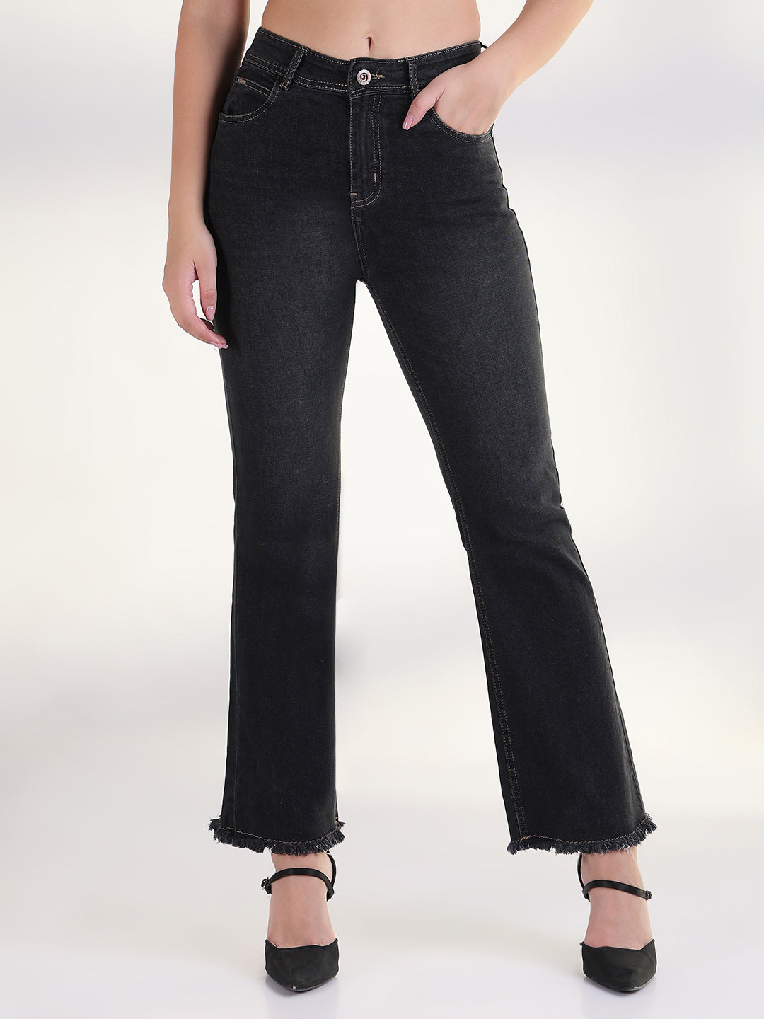 Women's Solid Charcoal Frayed Hem Straight Fit Jean