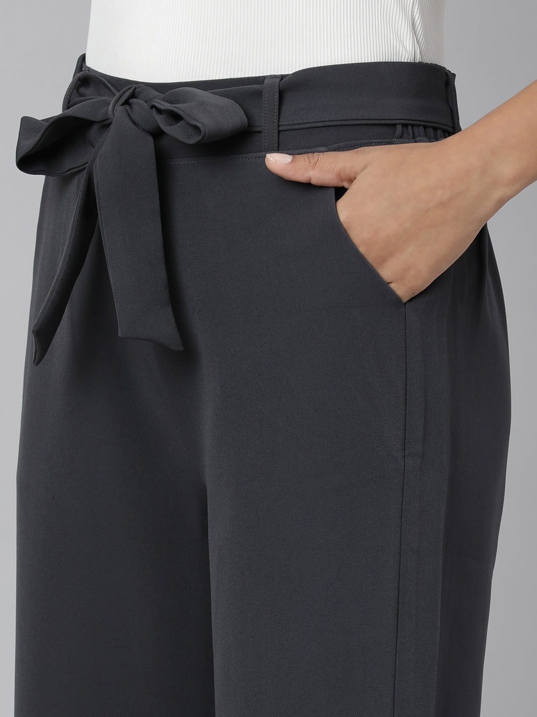 Women's Grey Relaxed Straight Fit Cotton Parallel Trousers