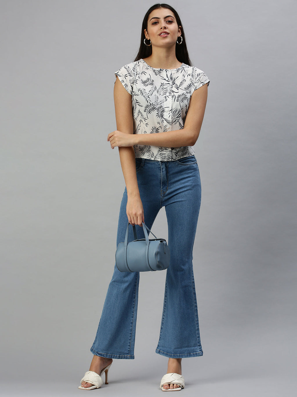 Women's Blue Bootcut High-Rise Light Fade Stretchable Denim Jeans