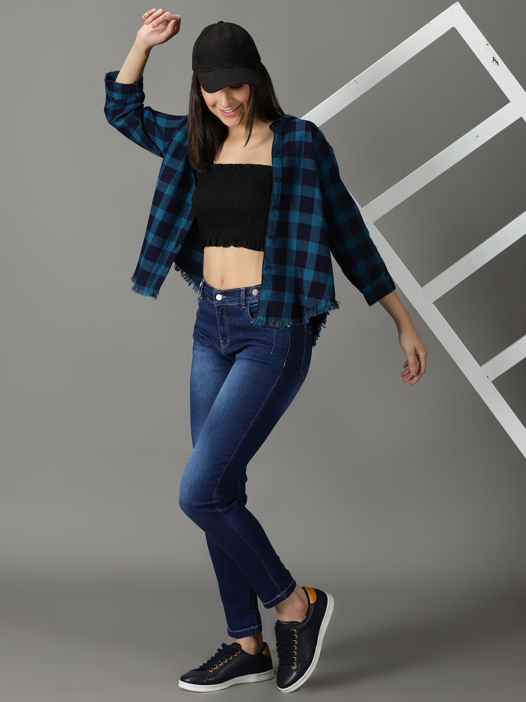 Women's Navy Blue High-Rise Light Fade Acid Wash Stretchable Cotton Jeans