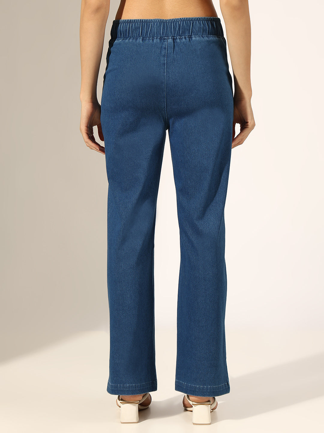 Women's Blue Mid-Rise Straight Fit Jeans