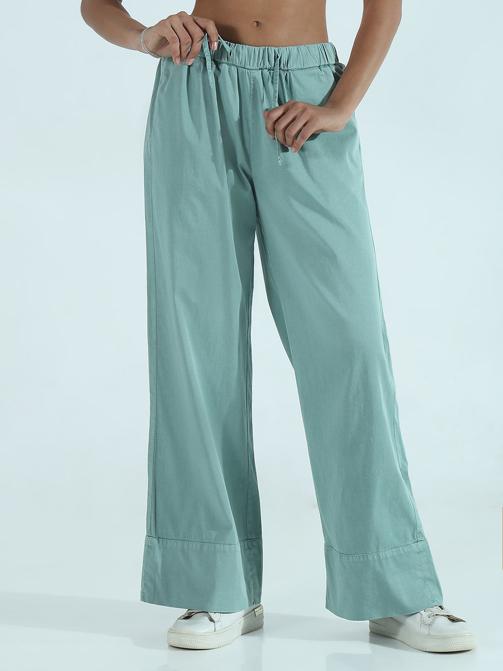 Women's Green Solid Wide Leg Wide Leg Trouser