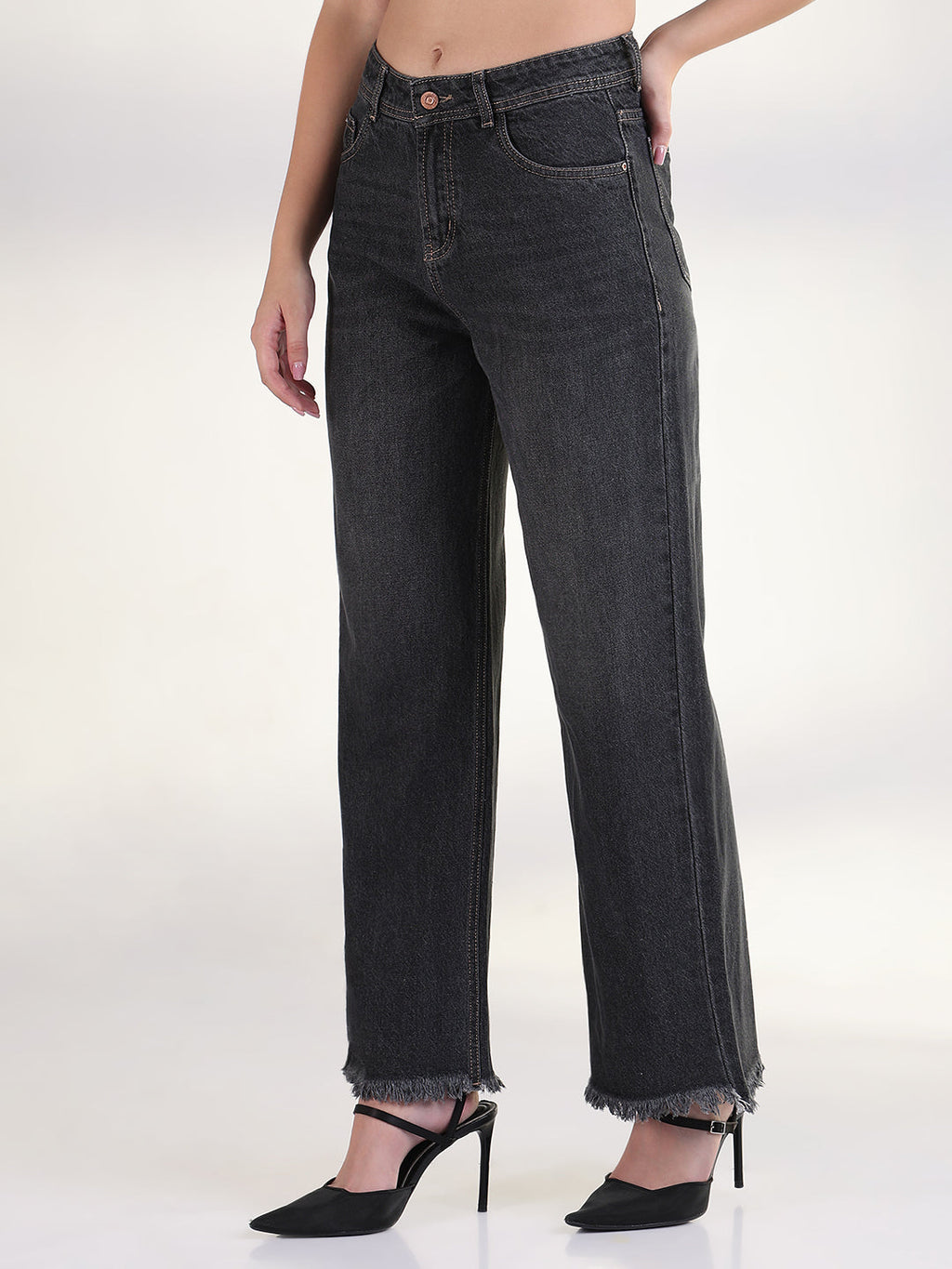 Women's Solid Charcoal Frayed Hem Straight Fit Jean