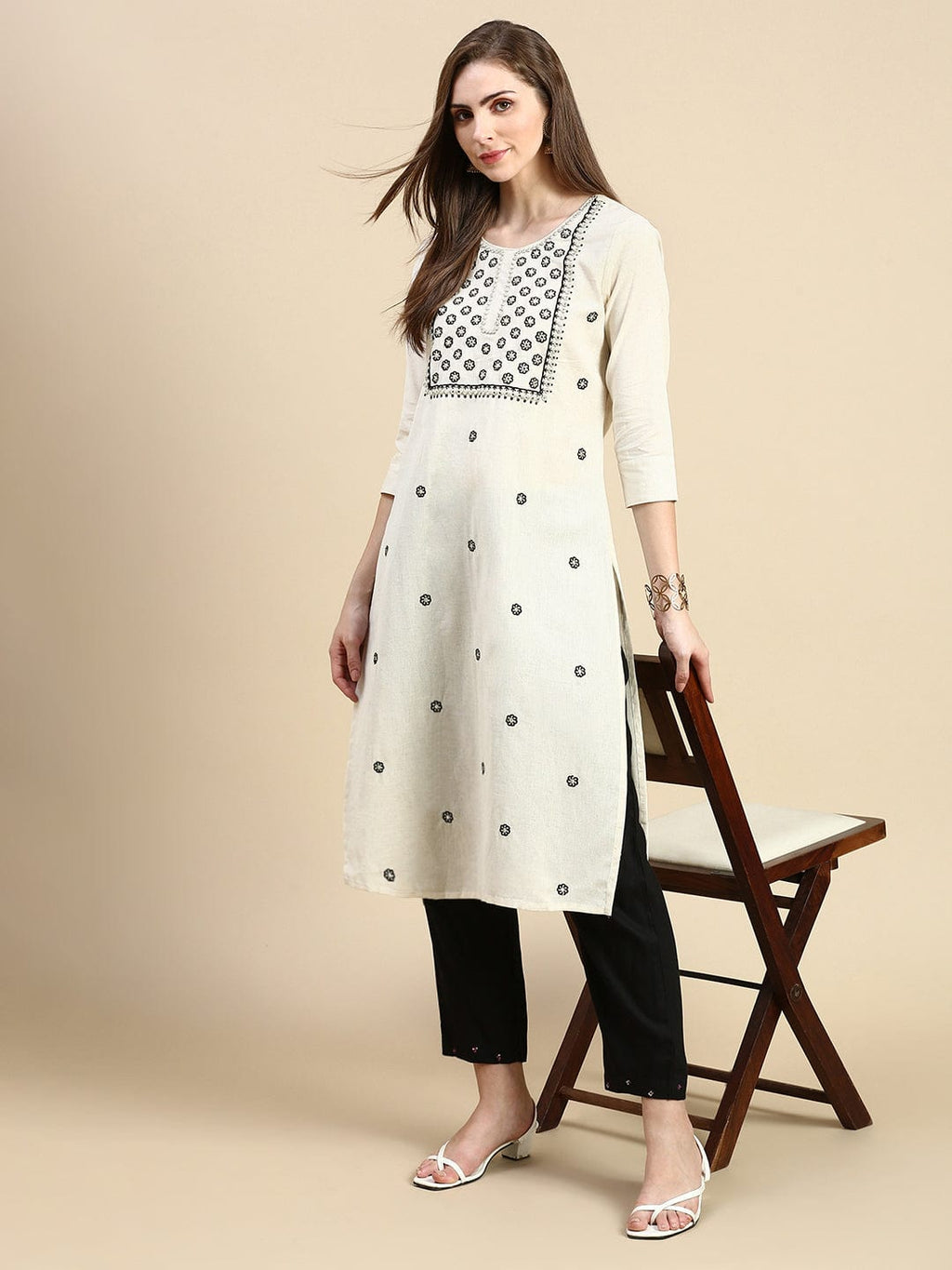 Women's Solid Cream Straight Kurta