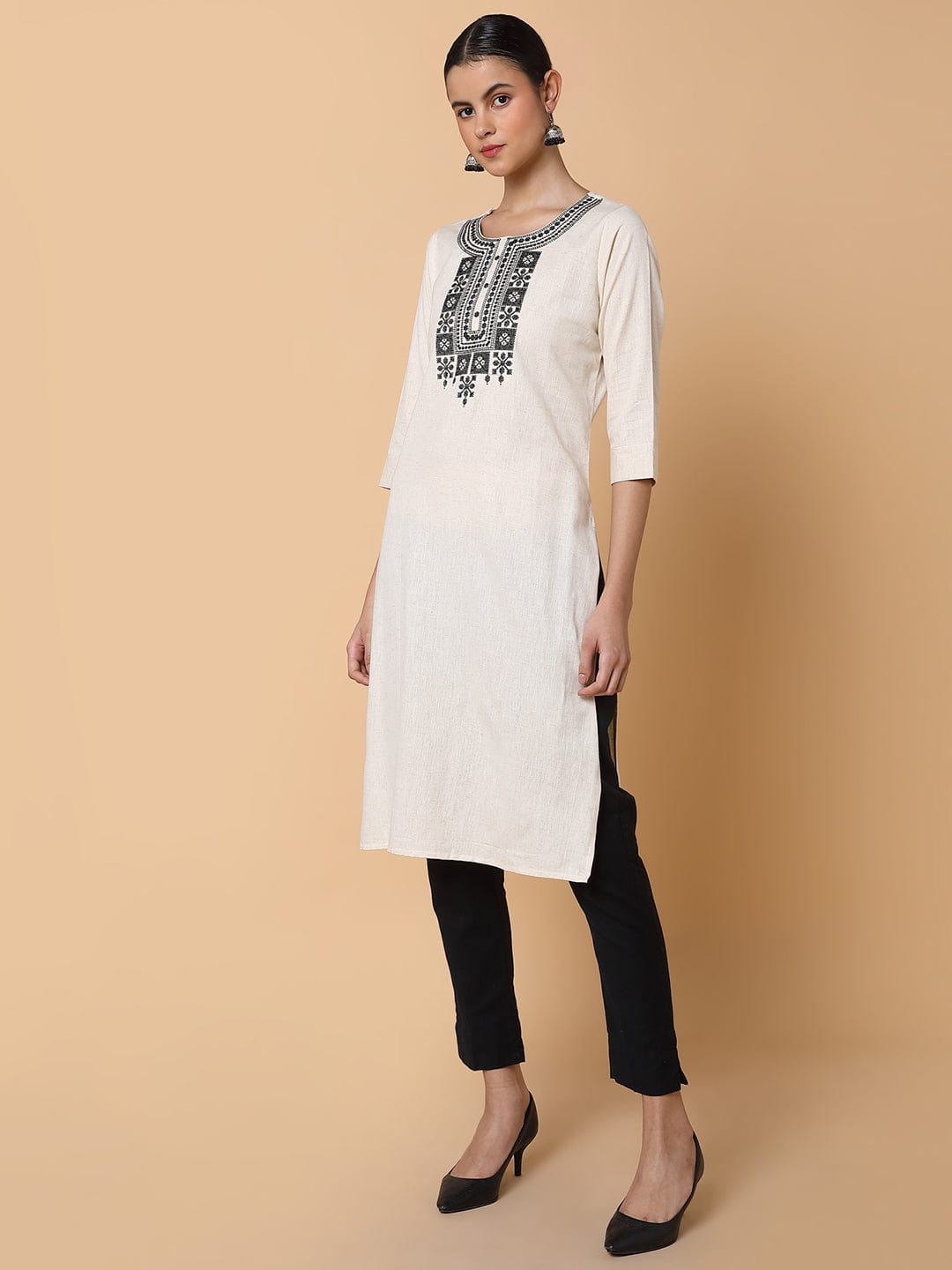 Women's Solid Cream Straight Kurta