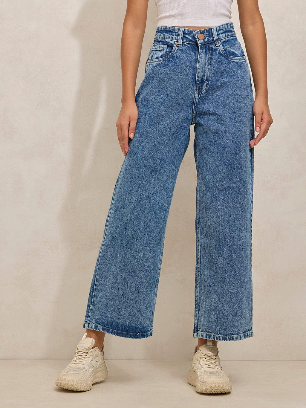 Women's Blue High Rise Cropped Straight Fit Jeans