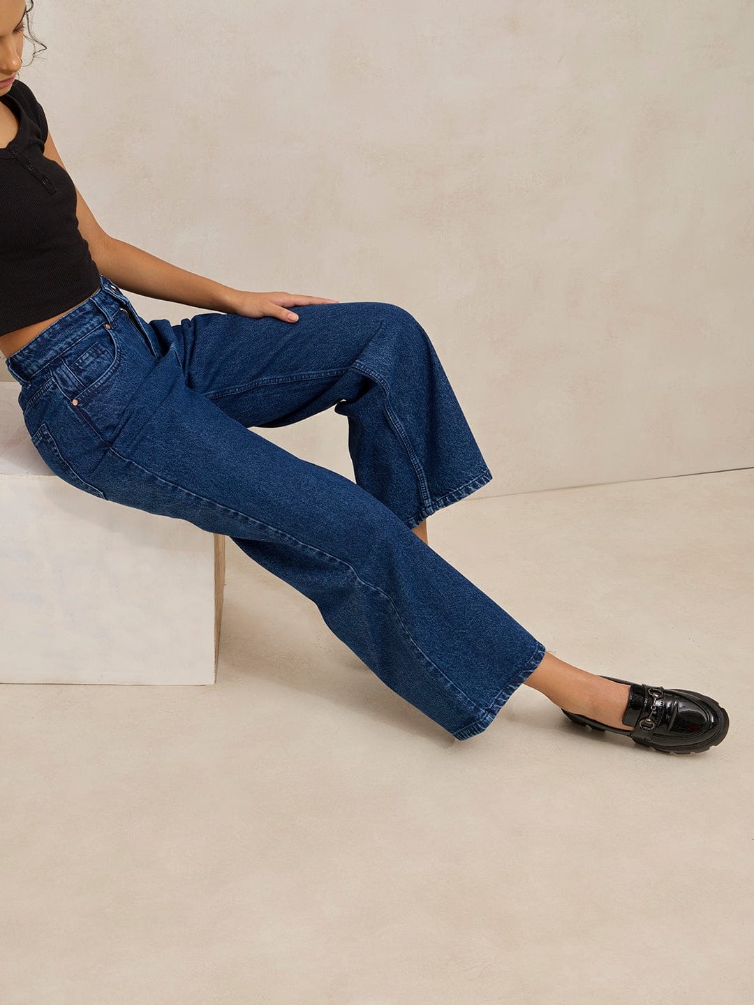 Women's Navy Blue High Rise Cropped Straight Fit Jeans