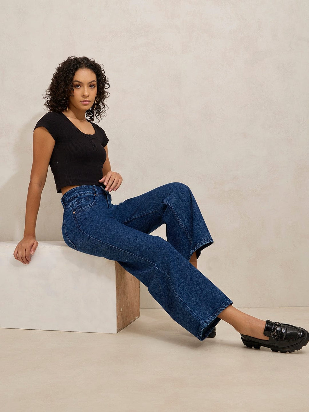 Women's Navy Blue High Rise Cropped Straight Fit Jeans