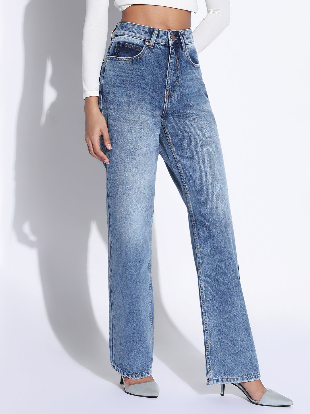 Women's Solid Light Blue Straight Fit Jeans