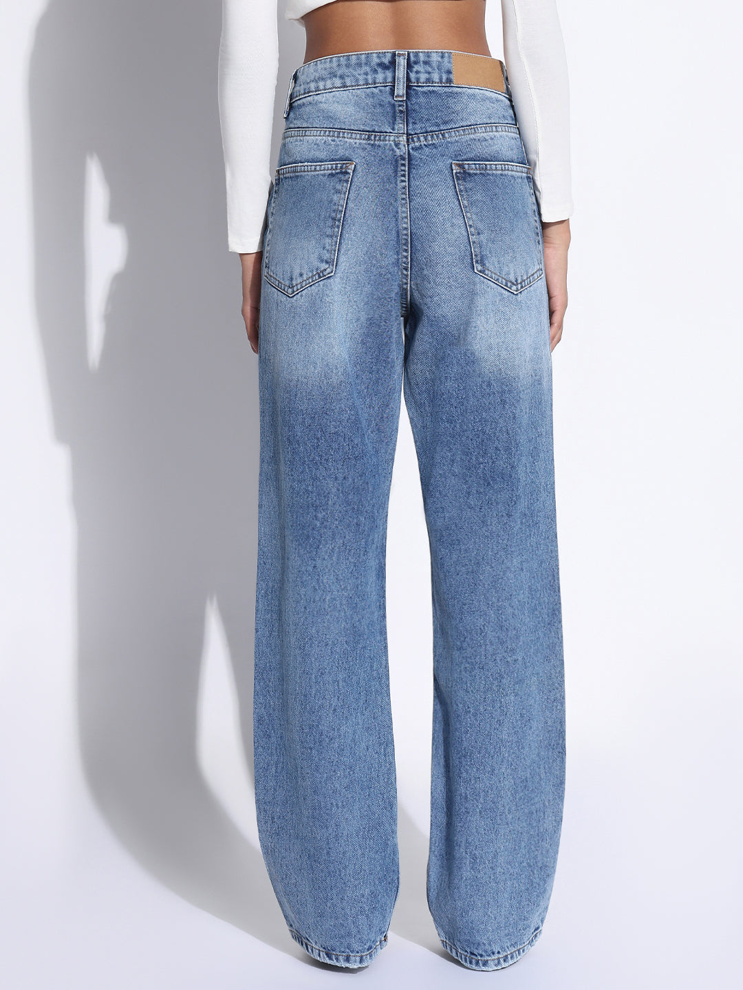 Women's Solid Light Blue Straight Fit Jeans