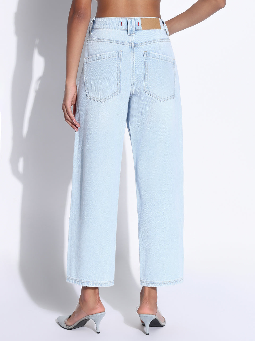 Women's Solid Light Blue Straight Fit Jeans