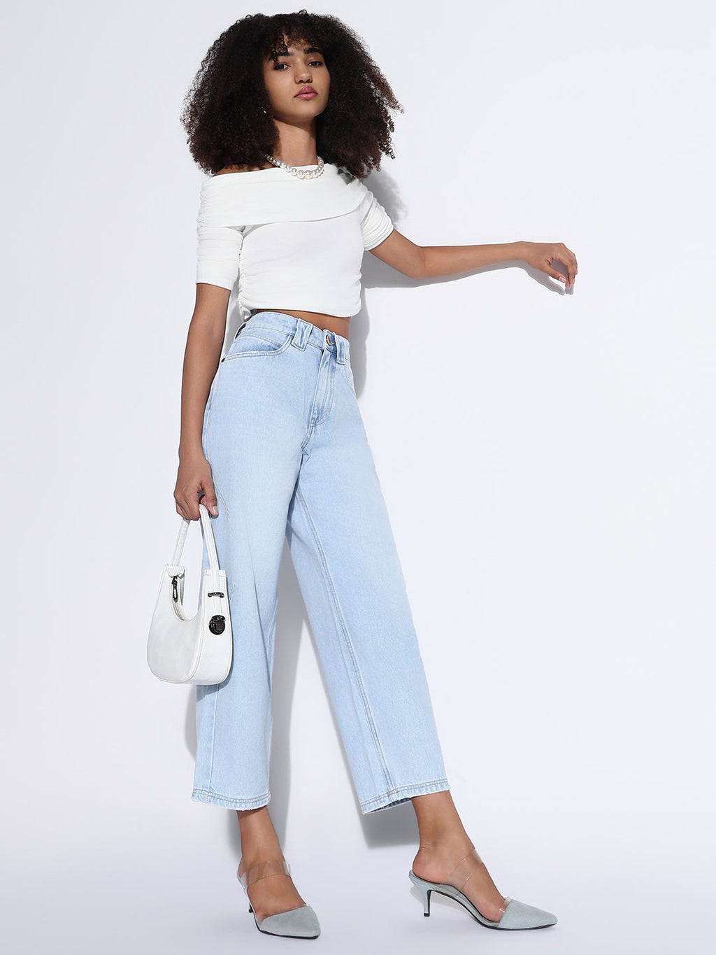 Women's Solid Light Blue Straight Fit Jeans