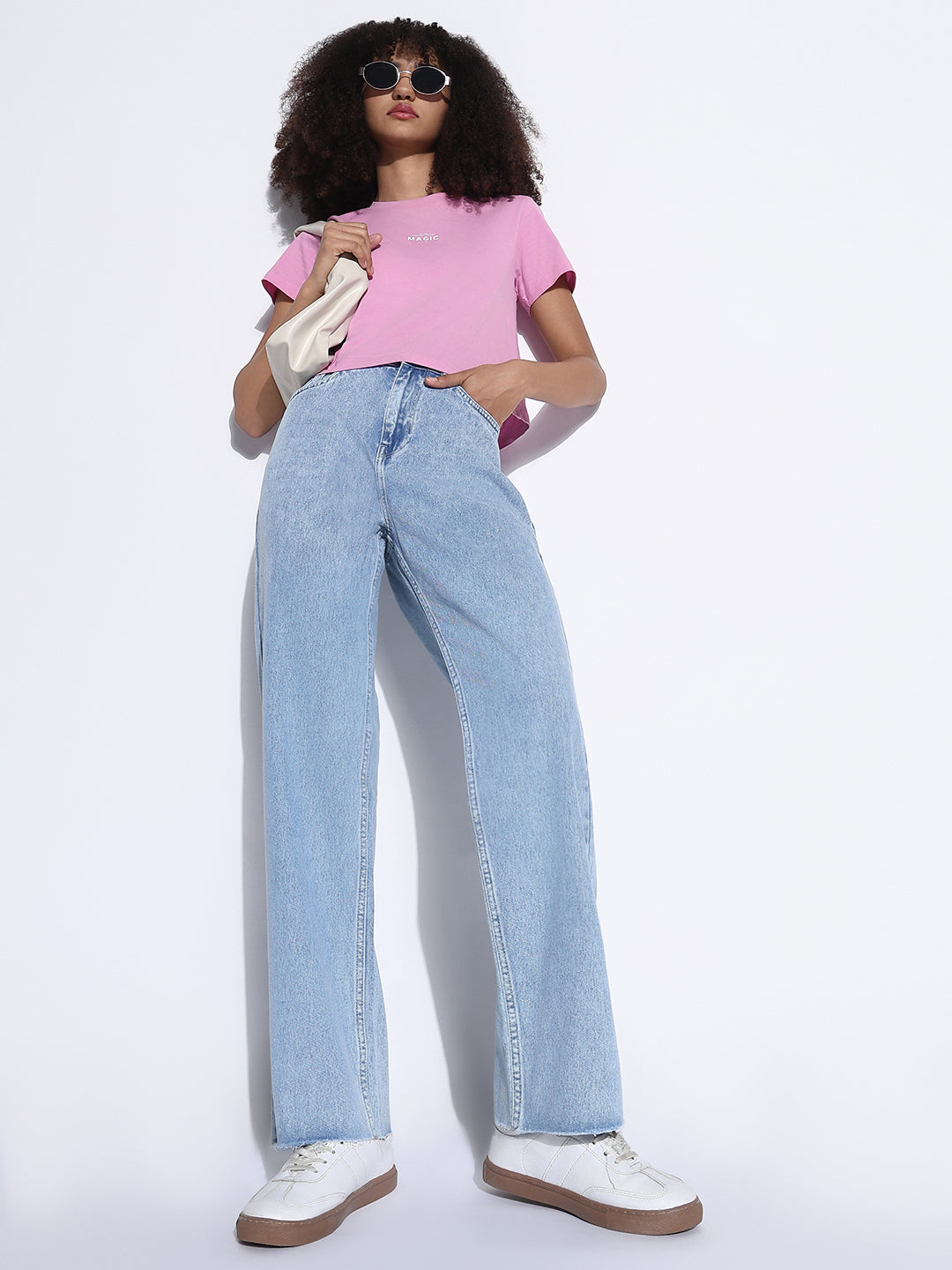 Women's Solid Blue Frayed Hem Straight Fit Jeans