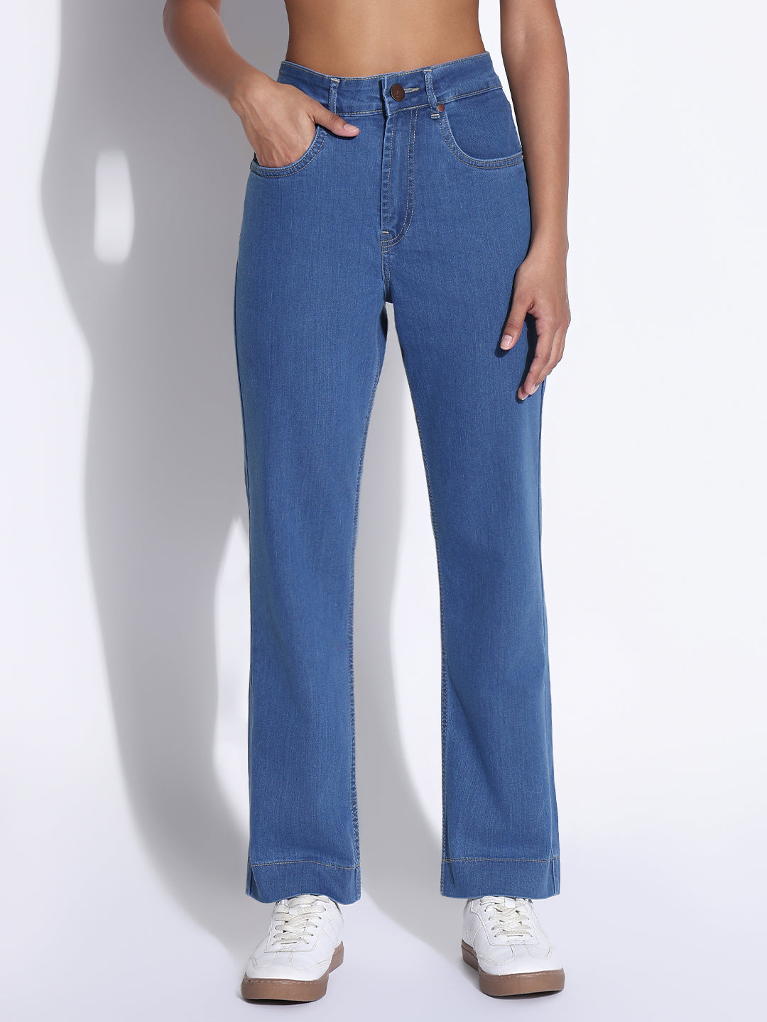Women's Solid Blue Slim Fit Jeans