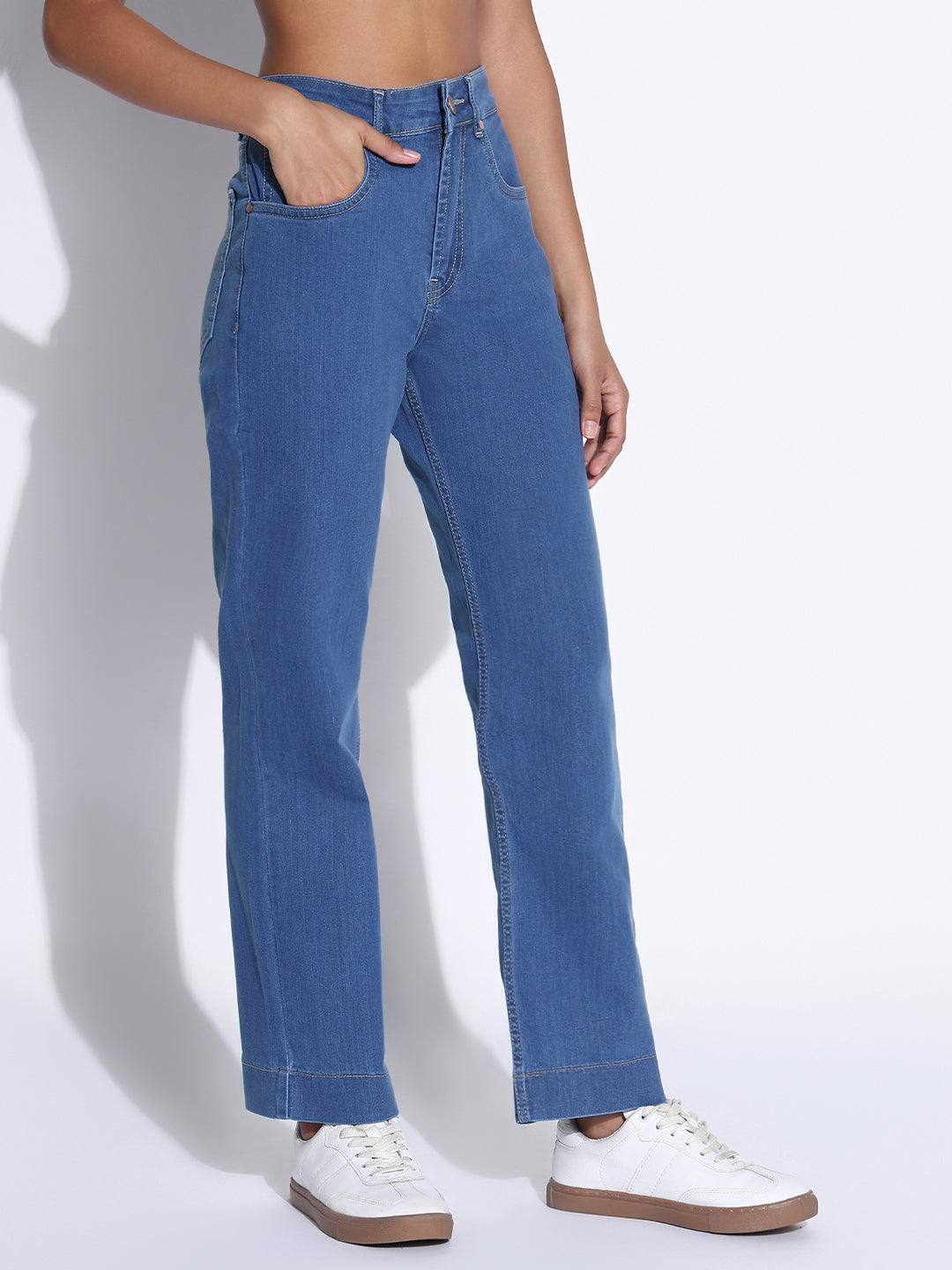 Women's Solid Blue Slim Fit Jeans