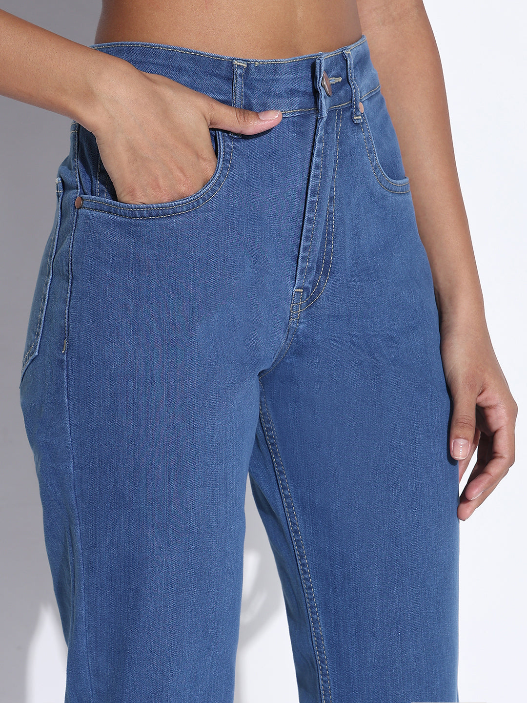 Women's Solid Blue Slim Fit Jeans