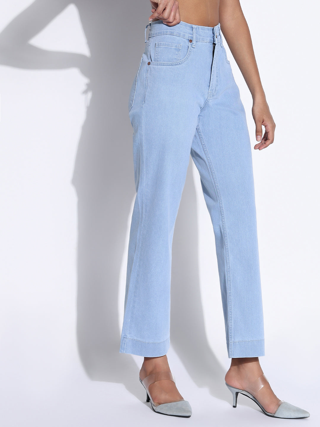 Women's Solid Light Blue Slim Fit Jeans