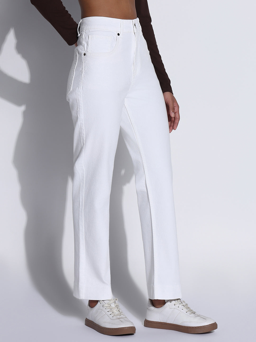 Women's Solid White Slim Fit Jeans