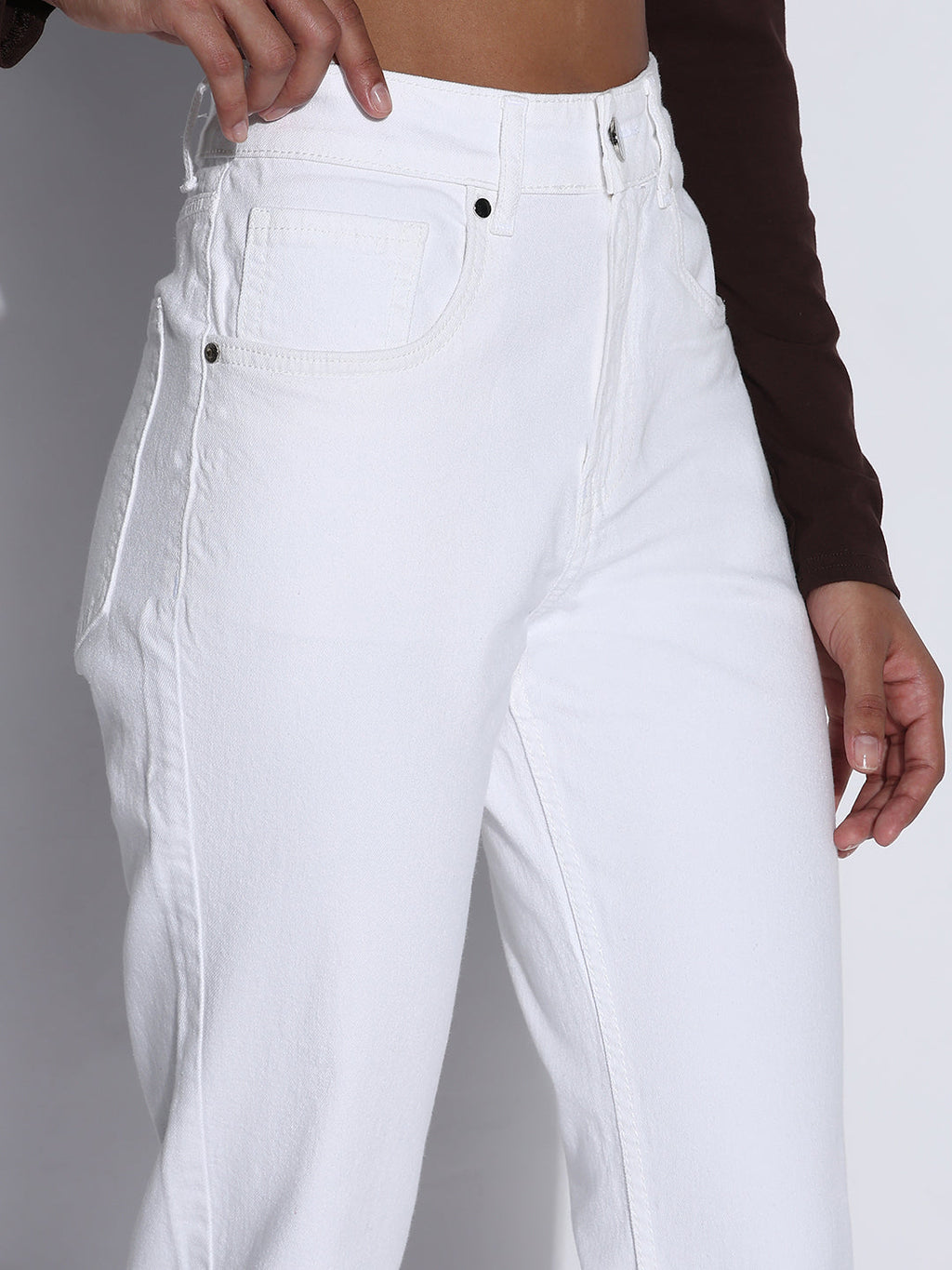 Women's Solid White Slim Fit Jeans