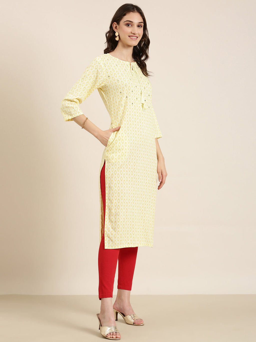 Women's Yellow Geometric Printed Thread Work Straight Kurta